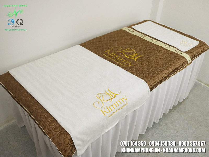 Ga giường spa lụa chần bông Kimmy Beauty & Academy màu nâu