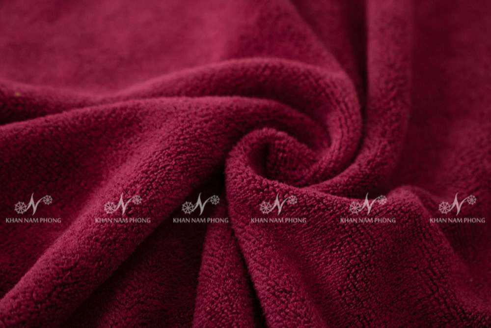 Bộ Khăn Trải Giường Spa Màu Đỏ Đô (Rượu Vang) Microfiber Thêu Logo Bộ Khăn Trải Giường Spa Màu Đỏ Đô (Rượu Vang) Microfiber Thêu Logo