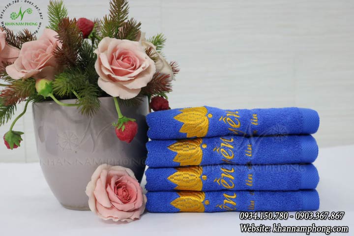 Khăn Spa, Khăn Lau Tay Spa 100% Cotton Thêu Logo Màu Xanh Dương Kt 34X34Cm, 34X80Cm Khăn Spa, Khăn Lau Tay Spa 100% Cotton Thêu Logo Màu Xanh Dương KT 34x34cm, 34x80cm