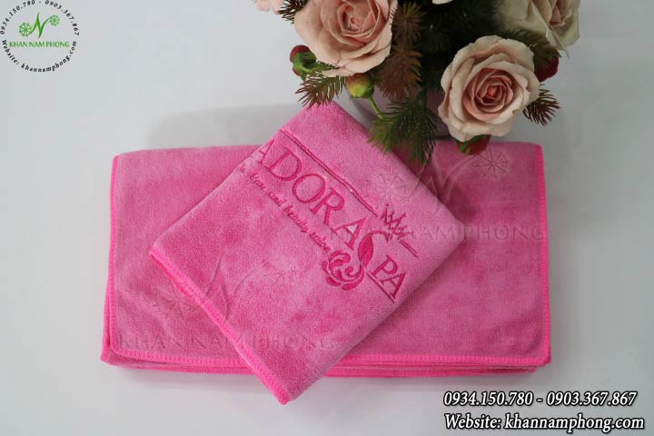 Khăn Quấn Đầu Spa Microfiber Màu Hồng Thêu Logo - Kt 35X75Cm Khăn Quấn Đầu Spa Microfiber Màu Hồng Thêu Logo - KT 35x75cm