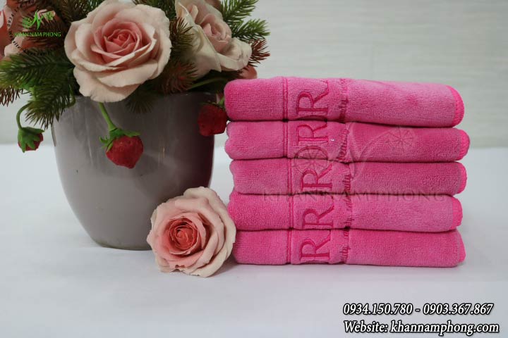 Khăn Quấn Đầu Spa Microfiber Màu Hồng Thêu Logo - Kt 35X75Cm Khăn Quấn Đầu Spa Microfiber Màu Hồng Thêu Logo - KT 35x75cm