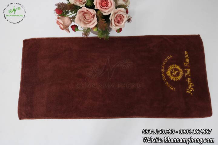 Khăn Quấn Đầu Spa Microfiber Màu Nâu Socola Thêu Logo - Kt 35X75Cm Khăn Quấn Đầu Spa Microfiber Màu Nâu Socola Thêu Logo - KT 35x75cm