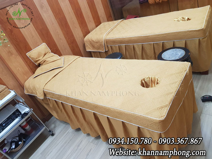 Ga Trải Giường Spa Chần Bông Cotton Có Lỗ Kèm Gối Màu Vàng Nhạt Ga Trải Giường Spa Chần Bông Cotton Có Lỗ Kèm Gối Màu Vàng Nhạt