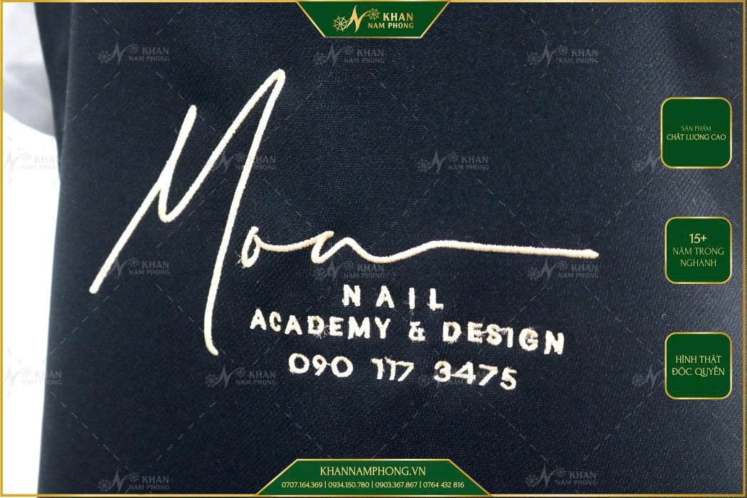 Tạp Dề Đồng Phục Nail Màu Đen Thêu Logo Theo Yêu Cầu Tạp dề đồng phục nail màu đen thêu logo theo yêu cầu