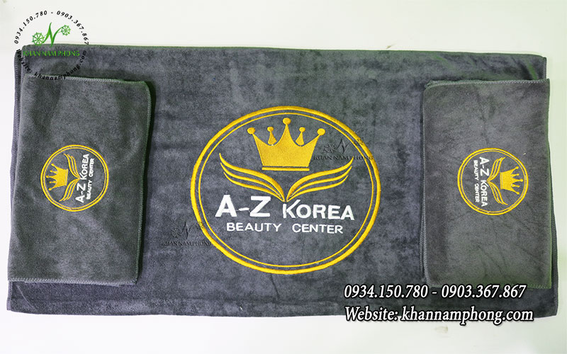 Bộ Khăn Trải Giường Spa Màu Xám Thêu Logo A-Z Korea Beauty Center Bộ Khăn Trải Giường Spa Màu Xám Thêu Logo A-Z Korea Beauty Center