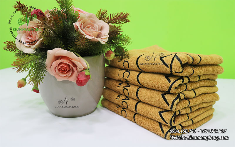 Khăn Quấn Tóc Spa Cotton Cao Cấp Màu Nâu Nhạt Thêu Logo Beauty Academy - KT 34x80cm Khăn Quấn Tóc Spa Cotton Cao Cấp Màu Nâu Nhạt Thêu Logo Beauty Academy - KT 34x80cm