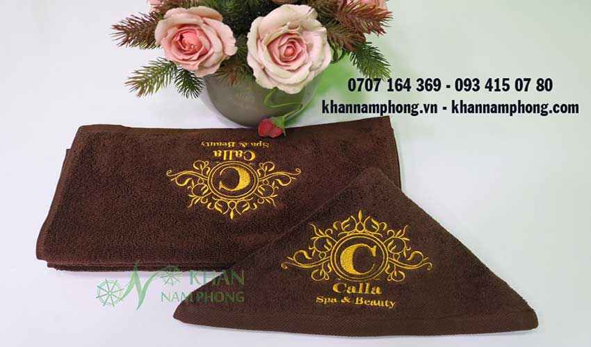Khăn Lau Tay Màu Nâu Thêu Logo Cotton - Calla Spa Khăn lau tay màu nâu thêu logo cotton - Calla Spa