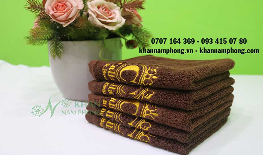 Khăn Quấn Tóc Spa Cotton Cao Cấp Màu Nâu Socola Thêu Logo - 34X80Cm khăn spa của Calla chất liệu cotton màu nâu socola