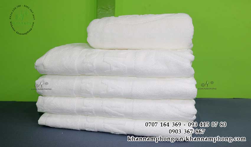 Khăn Bông Tắm Khách Sạn 70X140Cm Dập Logo 100% Cotton Màu Trắng Khăn Bông Tắm Khách Sạn 70x140cm Dập Logo 100% Cotton Màu Trắng