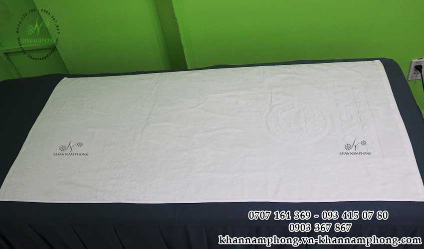 Khăn Bông Tắm Khách Sạn 70X140Cm Dập Logo 100% Cotton Màu Trắng Khăn Bông Tắm Khách Sạn 70x140cm Dập Logo 100% Cotton Màu Trắng