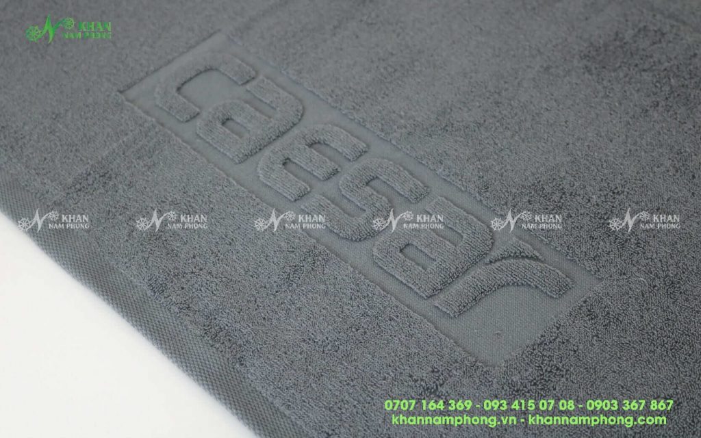 Khăn Bông Tắm Khách Sạn 100% Cotton Cao Cấp Dập Nổi Logo Màu Xám Ghi Khăn Bông Tắm Khách Sạn 100% Cotton Cao Cấp Dập Nổi Logo Màu Xám Ghi