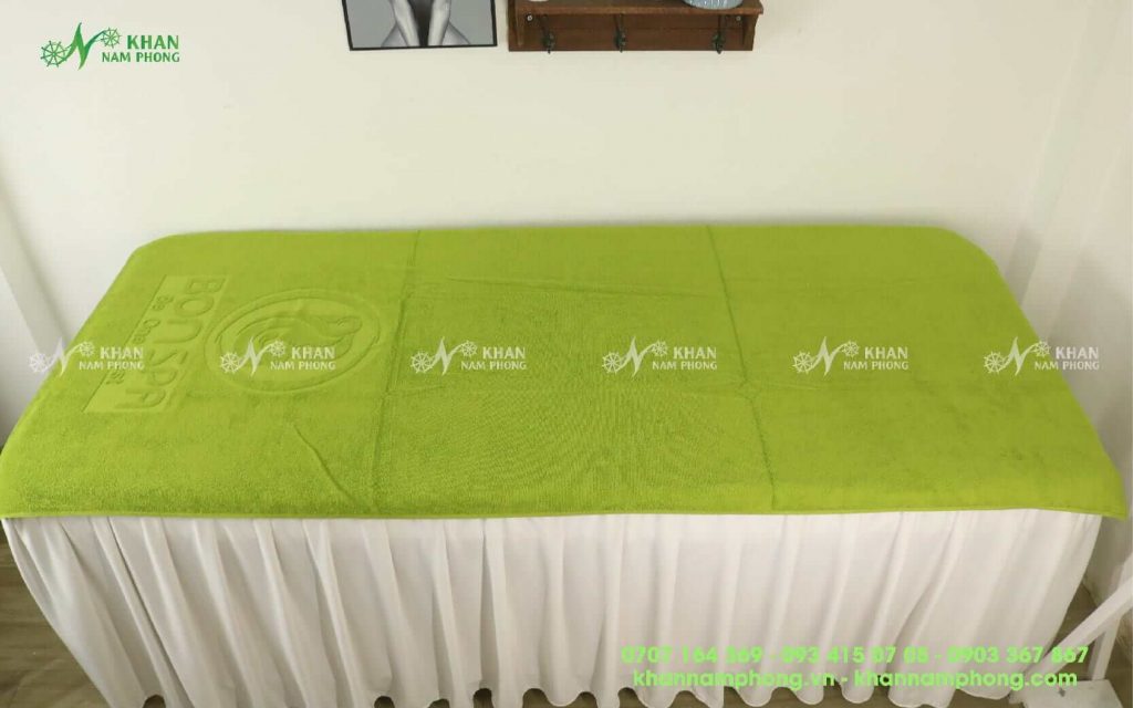 Khăn Đắp Cho Tiệm Nail 100% Cotton Dập Nổi Logo Màu Xanh Lá Khăn Đắp Cho Tiệm Nail 100% Cotton Dập Nổi Logo Màu Xanh Lá