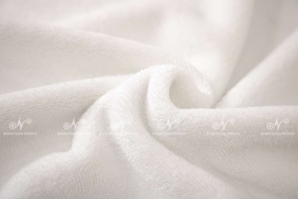 Bộ Khăn Trải Giường Spa Microfiber Màu Trắng Thêu Logo Bộ Khăn Trải Giường Spa Microfiber Màu Trắng Thêu Logo