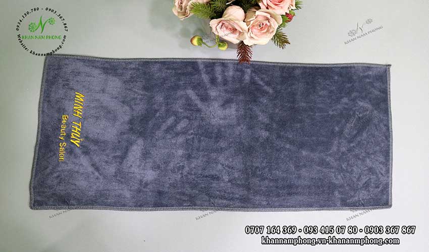 Khăn Quấn Tóc Spa Microfiber Màu Xám Thêu Logo Kt - 35X75Cm Khăn Quấn Tóc Spa Microfiber Màu Xám Thêu Logo KT - 35x75cm