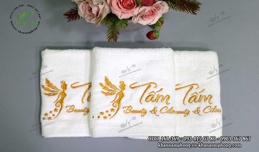 khăn Spa, Nails 100% Cotton Thêu Logo Tấm Beauty & Clinic 34x80cm (Dày dặn) khăn Spa, Nails 100% Cotton Thêu Logo Tấm Beauty & Clinic 34x80cm (Dày dặn)