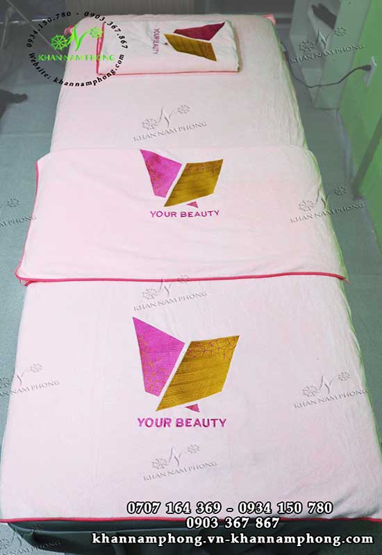 Khăn Body Spa Màu Hồng Pastel Microfiber Thêu Logo Kt 70X140Cm Khăn Body Spa Màu Hồng Pastel Microfiber Thêu Logo KT 70x140cm