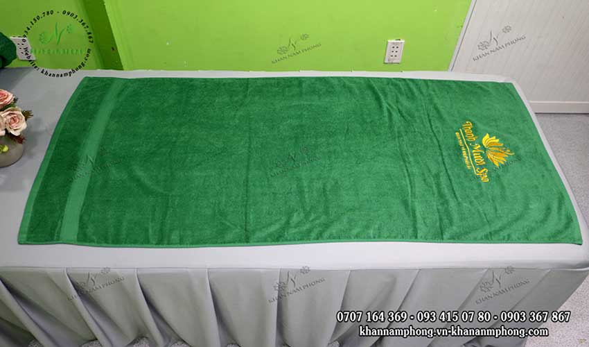 Khăn Tắm Body Spa Màu Xanh Lá 100% Cotton Thêu Logo Mẫu khăn body Thanh Mười Spa (Xanh lá - Cotton)