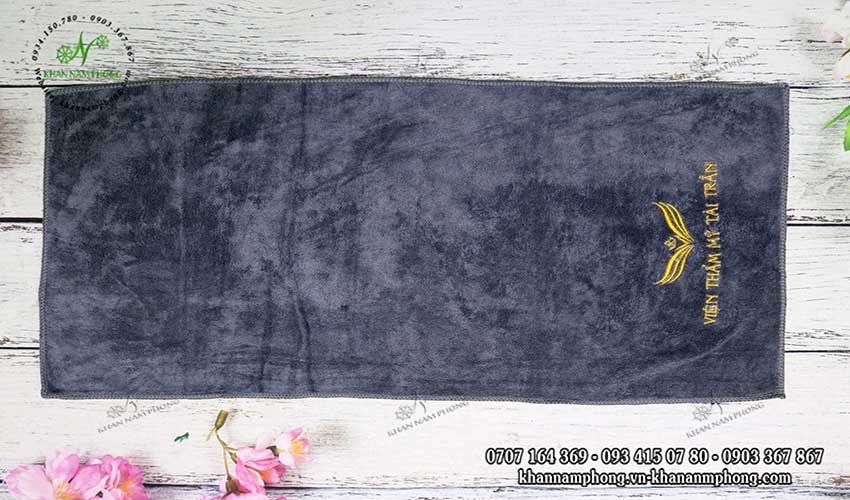 Khăn Quấn Tóc Spa Microfiber Màu Xám Thêu Logo Kt - 35X75Cm Khăn Quấn Tóc Spa Microfiber Màu Xám Thêu Logo KT - 35x75cm