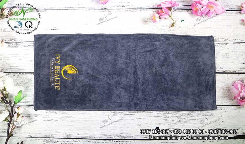 Khăn Quấn Tóc Spa Microfiber Màu Xám Thêu Logo Kt - 35X75Cm Khăn Quấn Tóc Spa Microfiber Màu Xám Thêu Logo KT - 35x75cm
