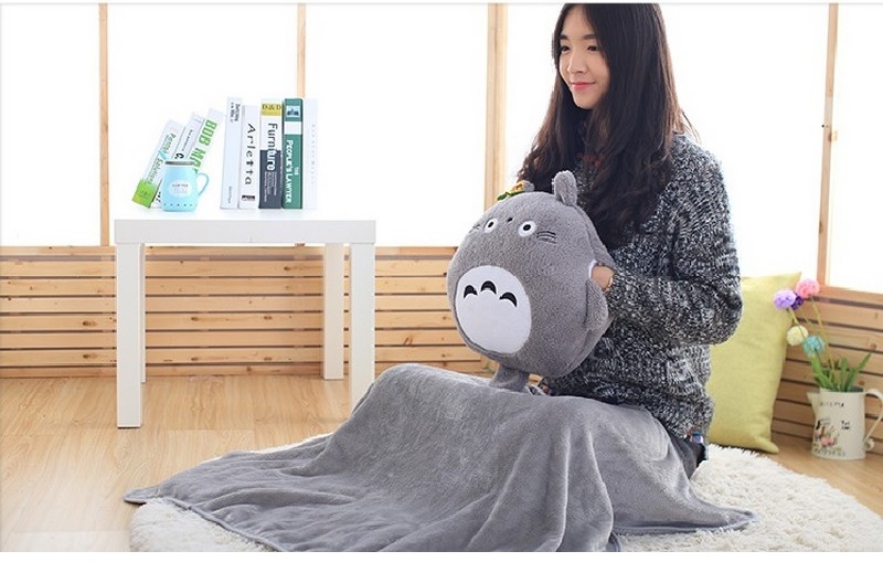 Gợi Ý 10+ Quà Tặng Sinh Nhật Cho Công Nhân Viên Được Yêu Thích Nhất Bộ gối ngủ văn phòng - Quà tặng sinh nhật nhân viên công ty