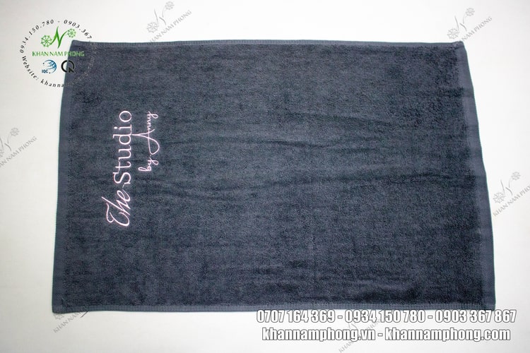 Khăn Spa, Khăn Tay Thêu Logo 100% Cotton Thêu Logo The Studio By Anny 40*60cm Màu Xám Khăn Spa, Khăn Tay Thêu Logo 100% Cotton Thêu Logo The Studio By Anny 40*60cm Màu Xám
