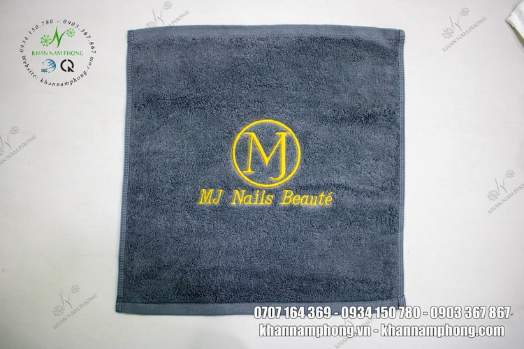 Khăn Spa, Khăn Làm Nails 100% Cotton Thêu Logo Bảo Ngọc 34*34cm Màu Xám Khăn Spa, Khăn Làm Nails 100% Cotton Thêu Logo Bảo Ngọc 34*34cm Màu Xám