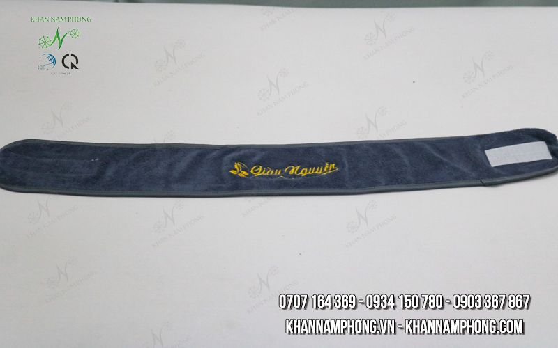 Băng Đô Quấn Đầu, Tóc Spa Microfiber 10X62Cm Màu Xám Thêu Logo Giàu Nguyễn Spa Băng Đô Quấn Đầu, Tóc Spa Microfiber 10x62cm Màu Xám Thêu Logo Giàu Nguyễn Spa