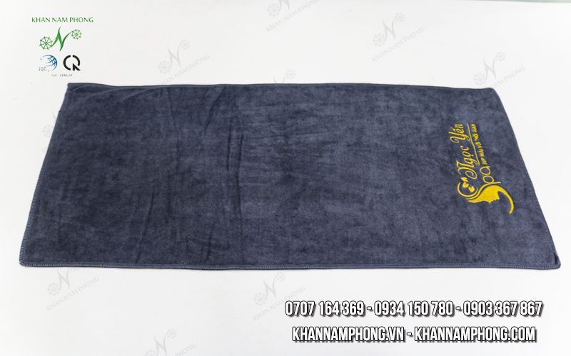 Khăn Spa Microfiber Màu Xám Thêu Logo Ngọc Yến - Kt 34X80Cm Khăn Spa Microfiber Màu Xám Thêu Logo Ngọc Yến - KT 34x80cm