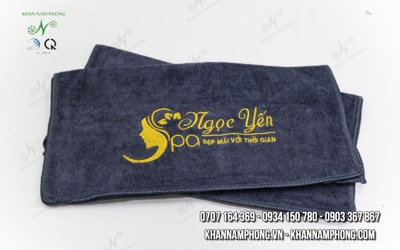 Khăn Spa Microfiber Màu Xám Thêu Logo Ngọc Yến - Kt 34X80Cm Khăn Spa Microfiber Màu Xám Thêu Logo Ngọc Yến - KT 34x80cm