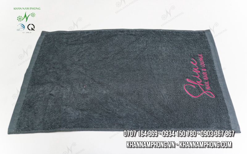 Khăn Spa 100% Cotton Màu Xám Thêu Logo Shine NAIL BAR & LOUNGE (40x60cm) Khăn Spa 100% Cotton Màu Xám Thêu Logo Shine NAIL BAR & LOUNGE (40x60cm)