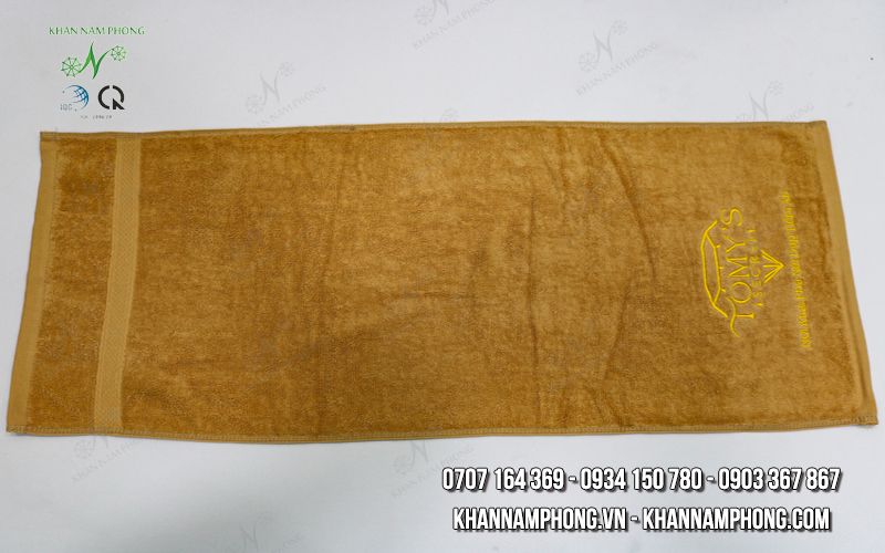 Khăn Làm Nail 100% Cotton Màu Vàng Nhạt Thêu Logo Tomy's Secret – Kt 34X80Cm Khăn Làm Nail 100% Cotton Màu Vàng Nhạt Thêu Logo TOMY'S SECRET – KT 34x80cm