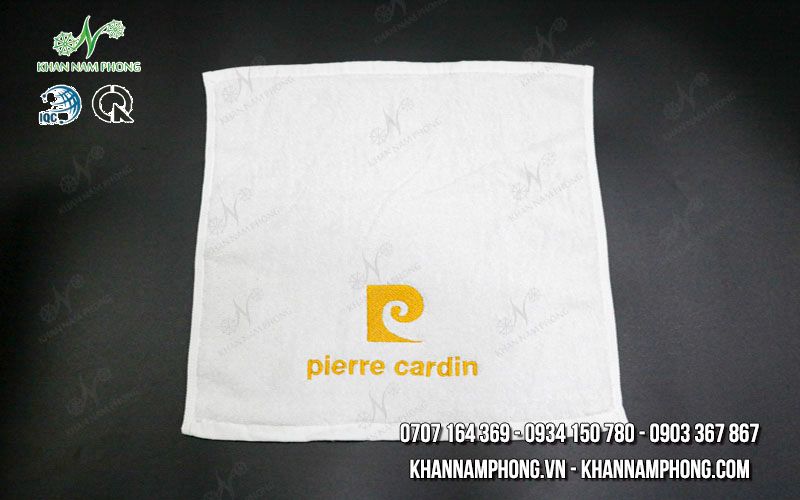 Khăn Tay Quà Tặng Màu Trắng Thêu Logo Pierre Cardin Bằng Chất Liệu Cotton Khăn tay quà tặng màu trắng thêu logo Pierre Cardin bằng chất liệu cotton