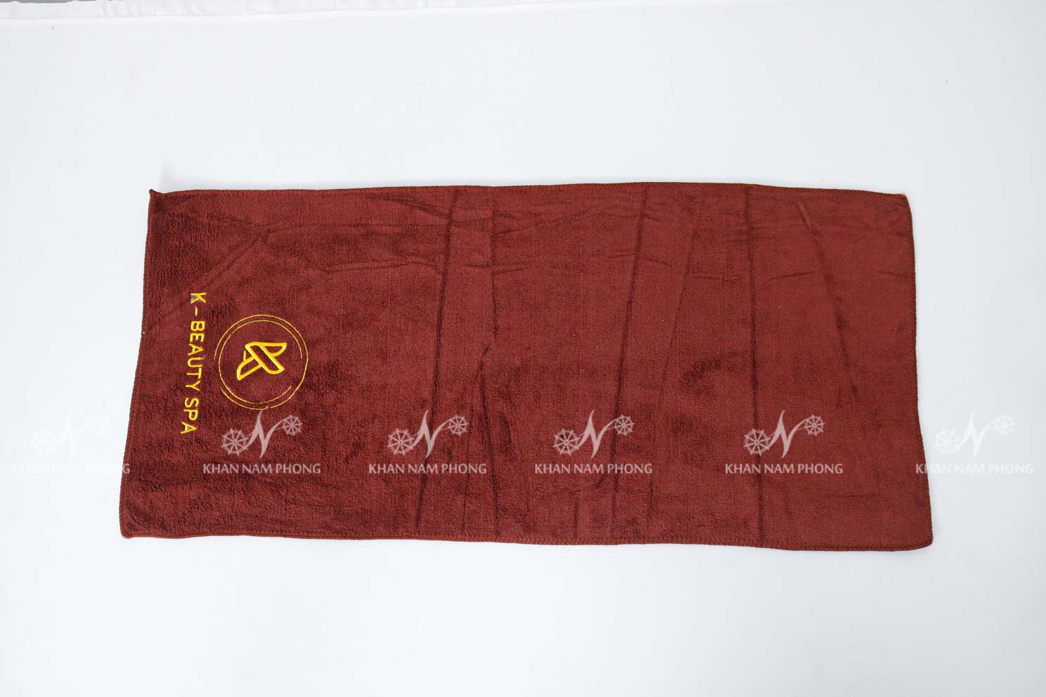 Khăn Quấn Đầu Spa Microfiber Màu Nâu Socola Thêu Logo - Kt 35X75Cm Khăn Quấn Đầu Spa Microfiber Màu Nâu Socola Thêu Logo - KT 35x75cm