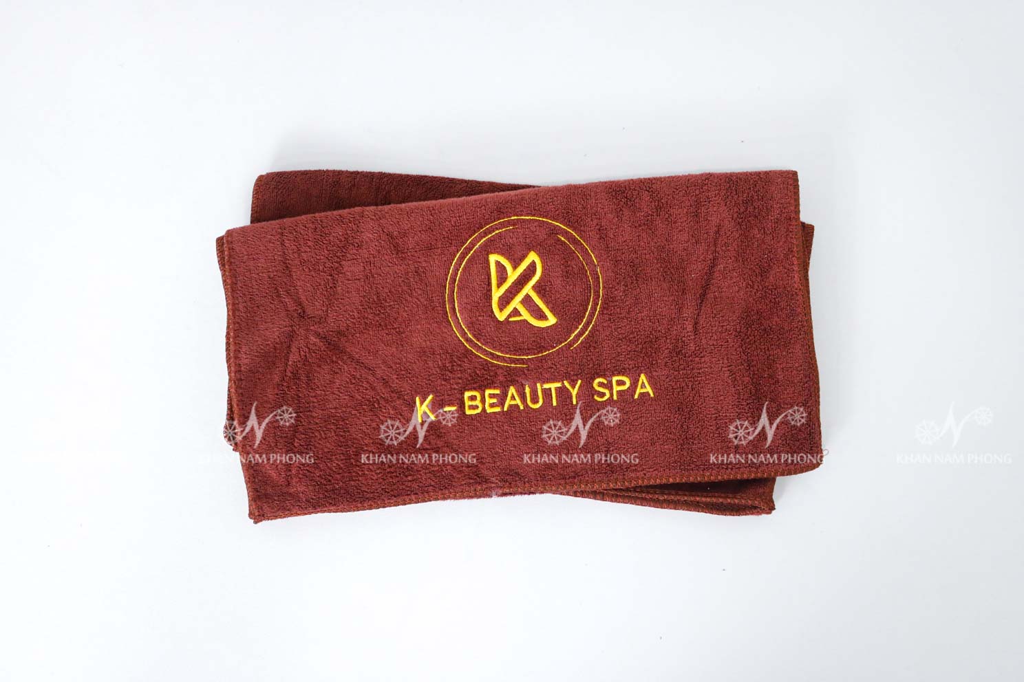 Khăn Quấn Đầu Spa Microfiber Màu Nâu Socola Thêu Logo - Kt 35X75Cm Khăn Quấn Đầu Spa Microfiber Màu Nâu Socola Thêu Logo - KT 35x75cm