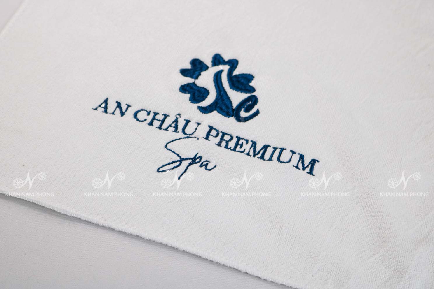 Khăn Spa, Khăn Gội Đầu Spa 100% Microfiber 34X80Cm Thêu Logo An Châu Premium khăn Spa, Khăn gội đầu spa 100% Microfiber 34x80cm Thêu Logo An Châu Premium