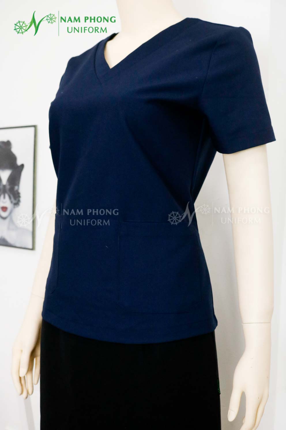 Váy Đồng Phục Spa Nữ Màu Xanh Cổ Tim Màu Xanh Than Cotton Nhật Hình ảnh DPSP – Dạng Váy Cổ Tim Màu Xanh