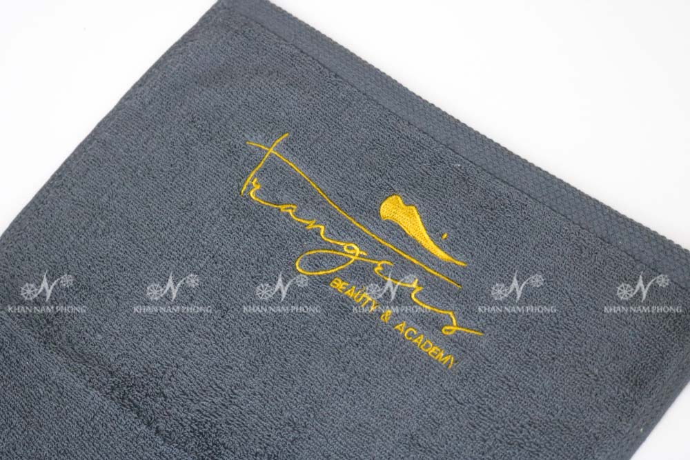 Khăn Spa, Khăn Gội Đầu 100% Cotton Thêu Logo Màu Xám Khăn Spa, Khăn Gội Đầu 100% Cotton Thêu Logo Màu Xám