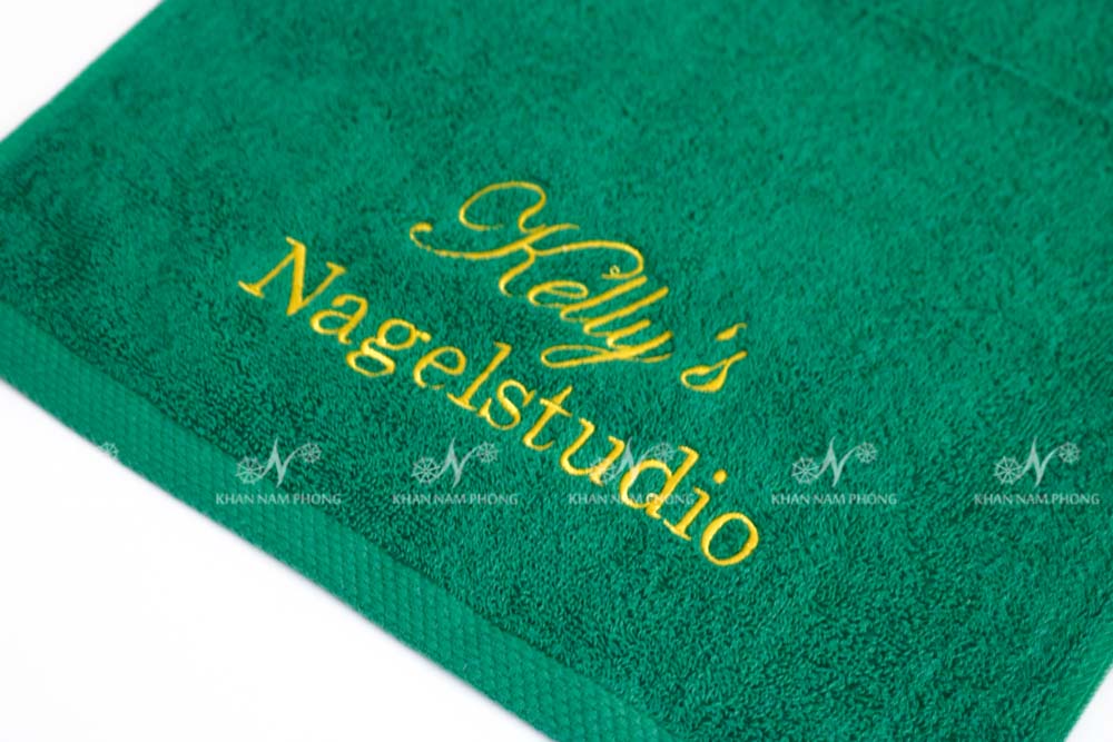 Khăn Quấn Tóc, Quấn Đầu Spa Cotton Cao Cấp Màu Xanh Lá Thêu Logo - 34X80Cm Khăn Quấn Tóc, Quấn Đầu Spa Cotton Cao Cấp Màu Xanh Lá Thêu Logo - 34x80cm