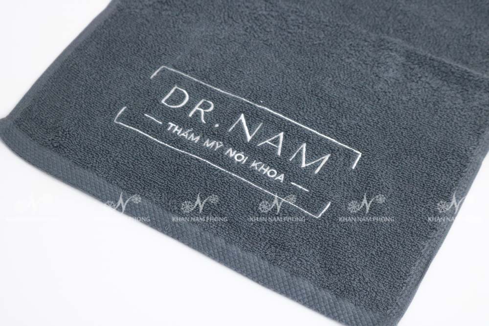 Khăn Spa, Khăn Gội Đầu 100% Cotton Thêu Logo DR. NAM Màu Xám Khăn Spa, Khăn Gội Đầu 100% Cotton Thêu Logo DR. NAM Màu Xám