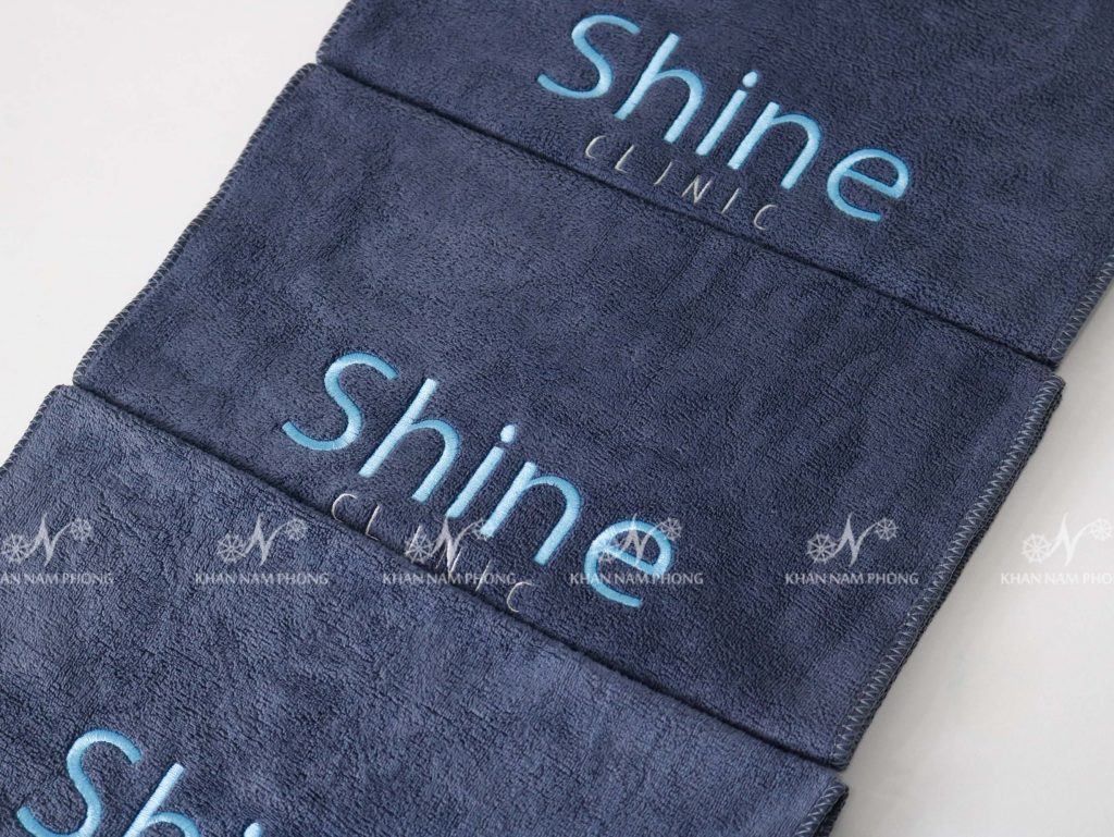 Khăn Quấn Tóc Spa Microfiber Màu Xám Thêu Logo Kt - 35X75Cm Khăn Quấn Tóc Spa Microfiber Màu Xám Thêu Logo KT - 35x75cm