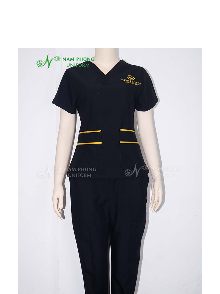 Quần Áo Đồng Phục Kỹ Thuật Viên, Thẩm Mỹ Viện Màu Đen Thêu Logo Linh Nhi'S Đồng phục kỹ thuật viên thẩm mỹ với chất liệu cao cấp và thiết kế sang trọng