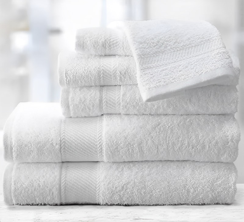 Các Loại Khăn Trong Phòng Tắm Khách Sạn 4 ,5 Sao Gồm Những Gì? Bộ khăn khách sạn gồm khăn tắm lớn, khăn mặt, khăn tay