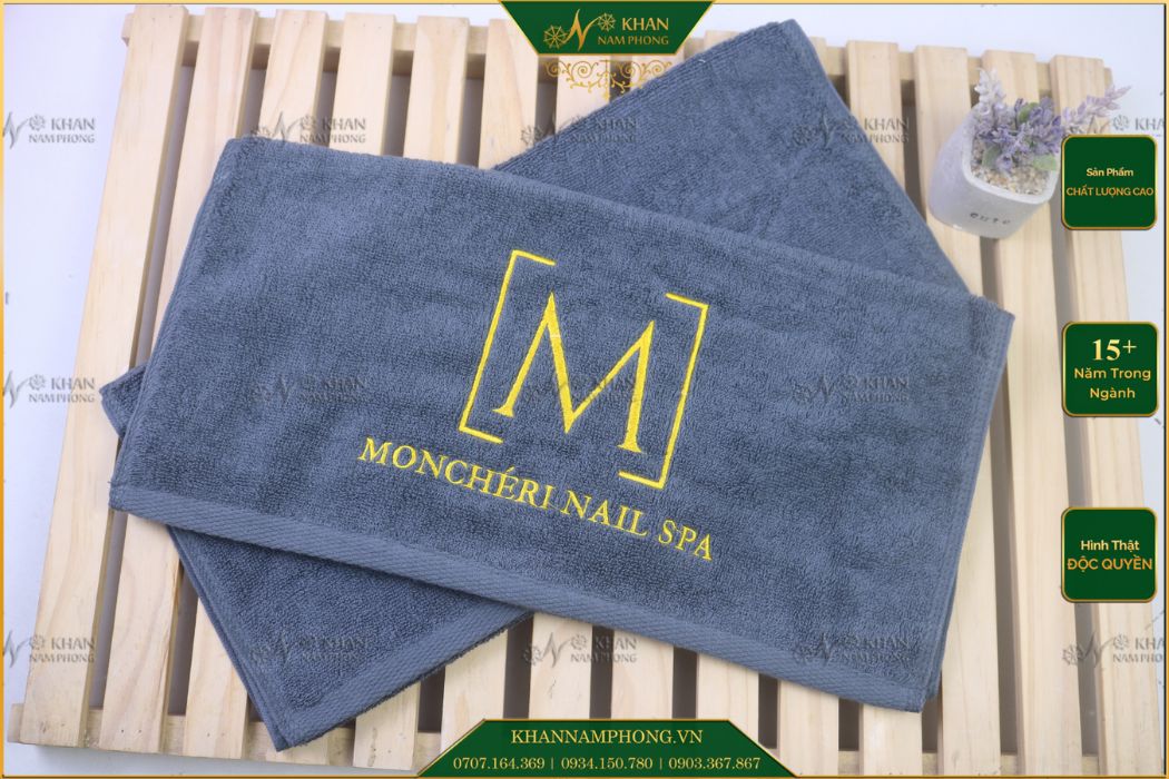 Khăn Thêu Logo Monchéri Nail Spa Khăn thêu logo Monchéri Nail Spa