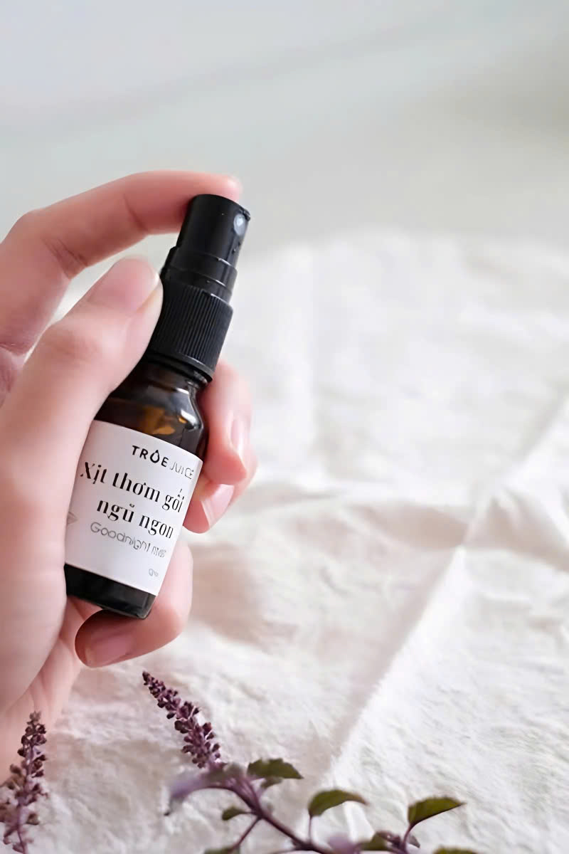 Xịt Thơm Lên Khăn Xịt thơm lên khăn