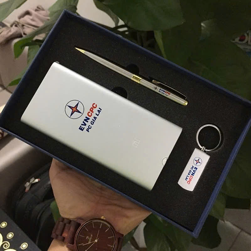 Gift Set 3 Món Sạc Dự Phòng, Usb Và Bút In Logo Gift set 3 món sạc dự phòng, usb và bút in logo
