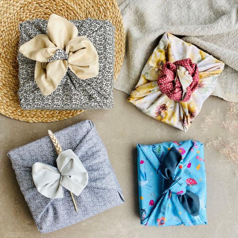 Kiểu Dáng Gói Quà Furoshiki Hoa Văn Nhật Bản Kiểu dáng gói quà furoshiki hoa văn Nhật Bản