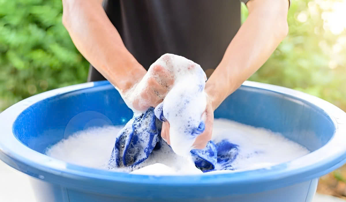 Sợi Tổng Hợp Là Gì? Lợi Ích, Nhược Điểm Và Ứng Dụng Giặt và bảo quản sản phẩm sợi tổng hợp