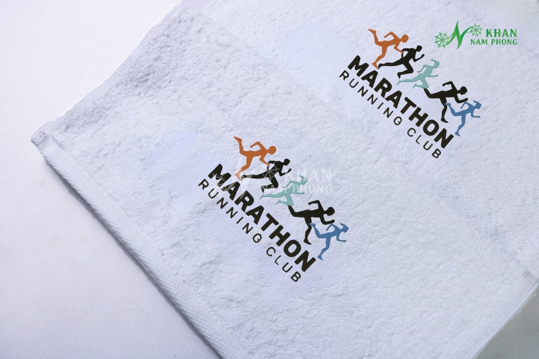 Khăn Thể Thao Chạy Bộ Màu Trắng Chất Liệu 100% Cotton Thêu Logo 34X80Cm Khăn Thể Thao Chạy Bộ Màu Trắng Chất Liệu 100% Cotton Thêu Logo 34x80cm