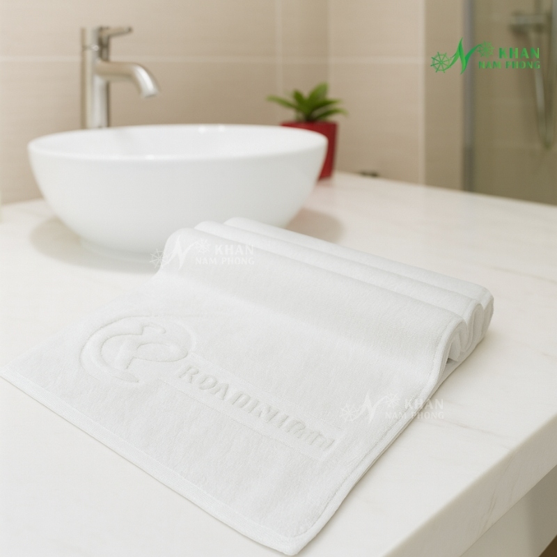 Khăn Dập Logo Khách Sạn Khăn Mặt Khách Sạn Resort Cotton Cao Cấp Màu Trắng 34x80cm Dập Logo Hoa Bình Hotel