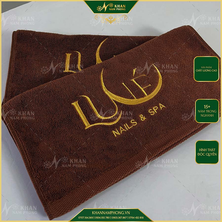 Khăn Nail Làm Móng Thêu Logo Lune Màu Nâu Socola Khăn Nail Làm Móng Thêu Logo LUNE Màu Nâu Socola